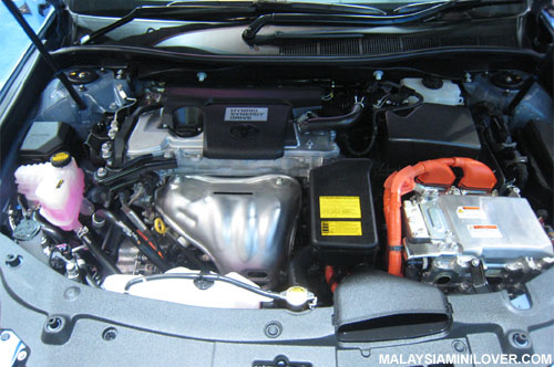 Toyota Camry hybrid engine