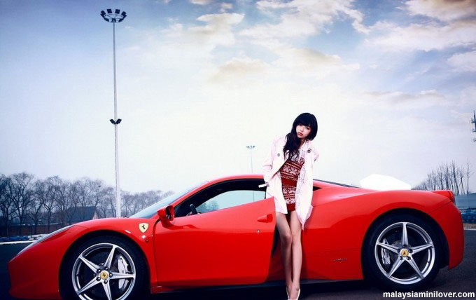Ferrari girls