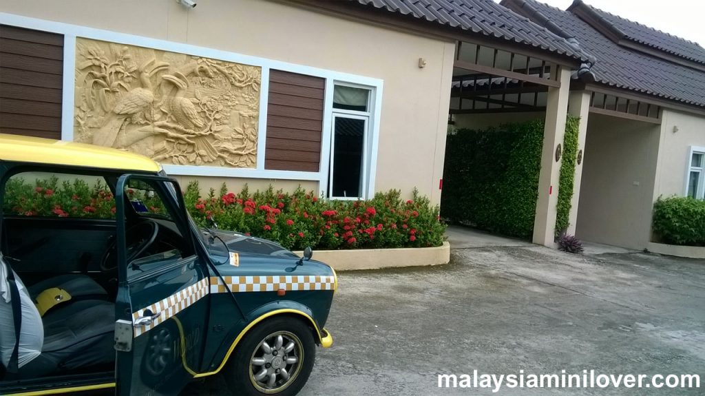 drive to thailand classic mini cooper